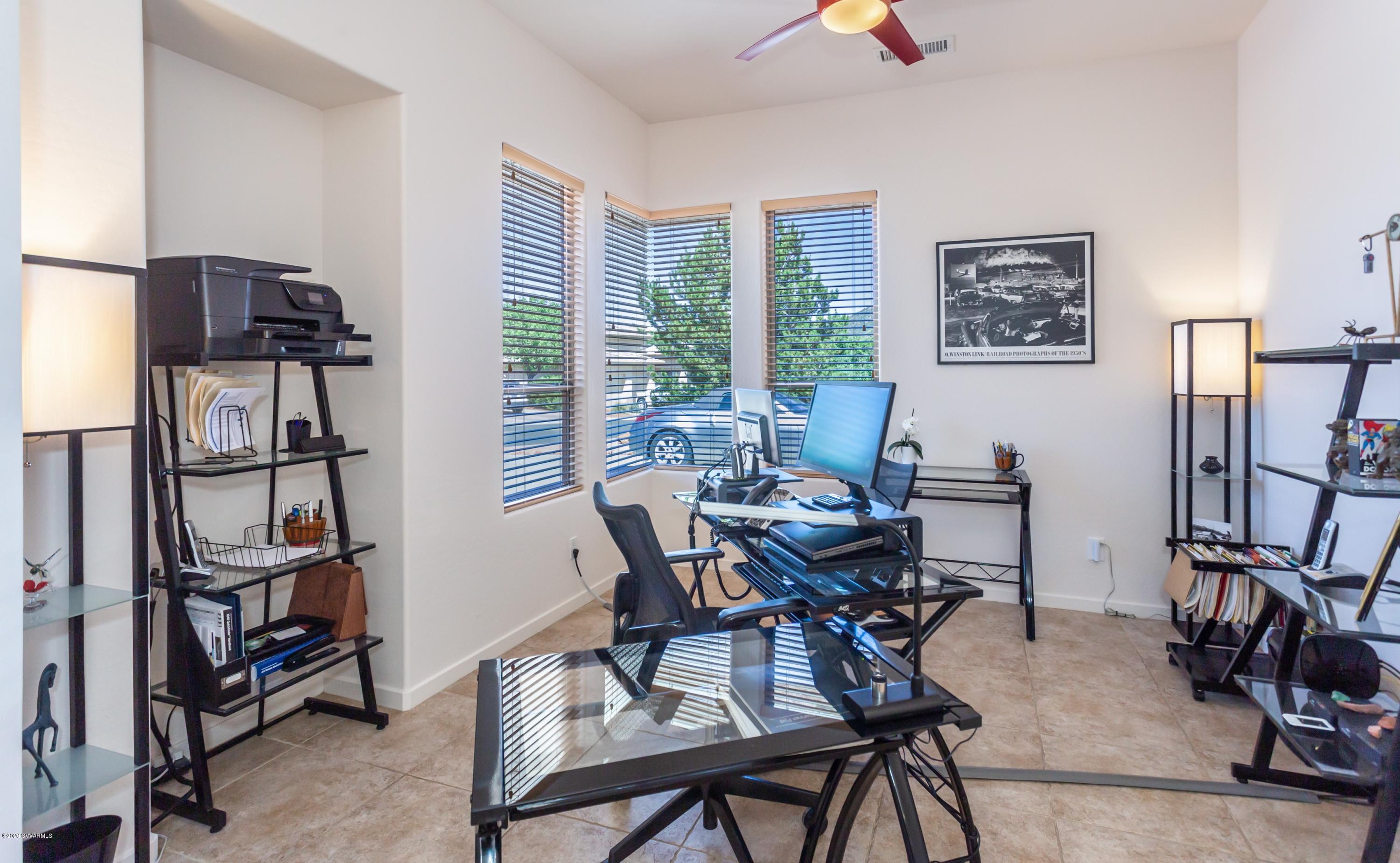690 Crown Ridge Road Sedona, AZ 86351 - Photo 11 of 38 005_OfficeNook