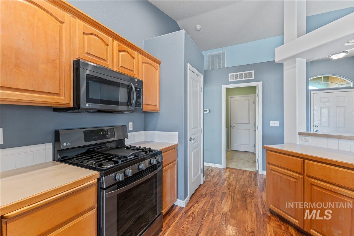 4018 East Indigo Court Nampa, ID 83687 - Photo 11 of 29