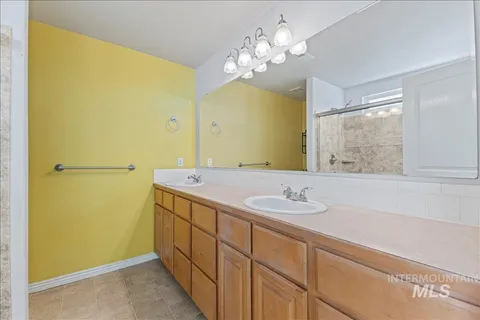 $385,000 | 4018 East Indigo Court, Nampa, ID 83687