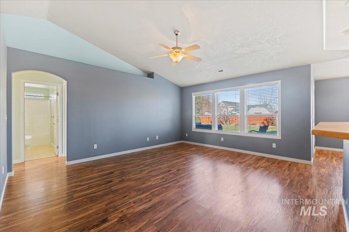 4018 East Indigo Court Nampa, ID 83687 - Photo 5 of 29