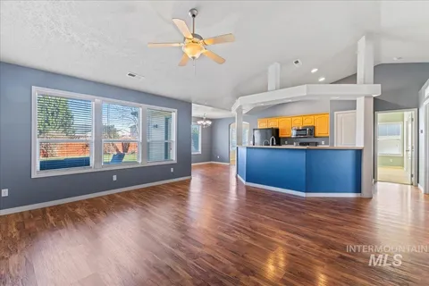 $385,000 | 4018 East Indigo Court, Nampa, ID 83687