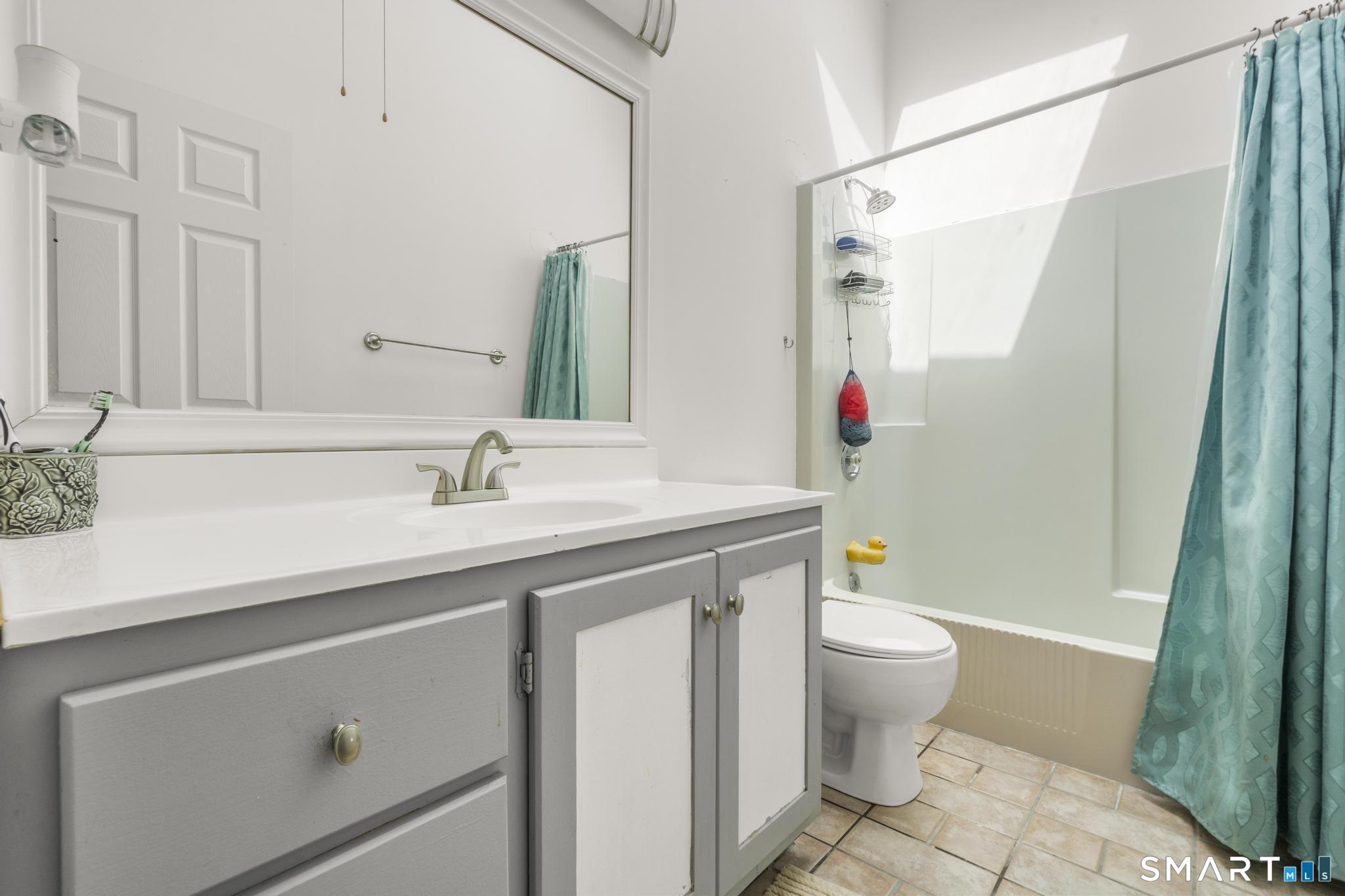 184 Bear Path Road Hamden, CT 06514 - Photo 19 of 36 Main level bathroom