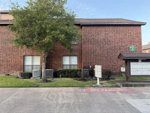 $1,400 | 3100 Walnut Bend Lane, Unit 309, Houston, TX 77042