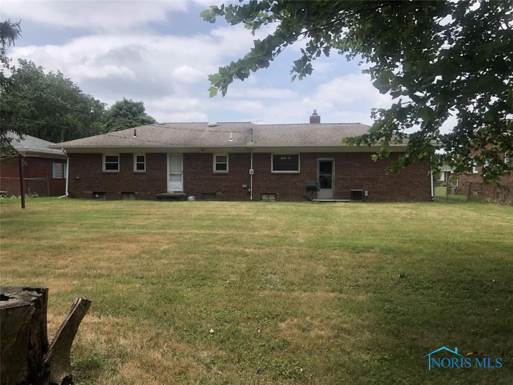 833 Athens Road Oregon, OH 43616 - Photo 17 of 19 Gallery Image 17