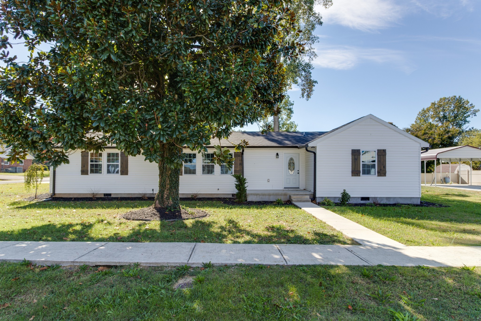 401 3rd Avenue North Decherd, TN 37324 - Photo 2 of 52