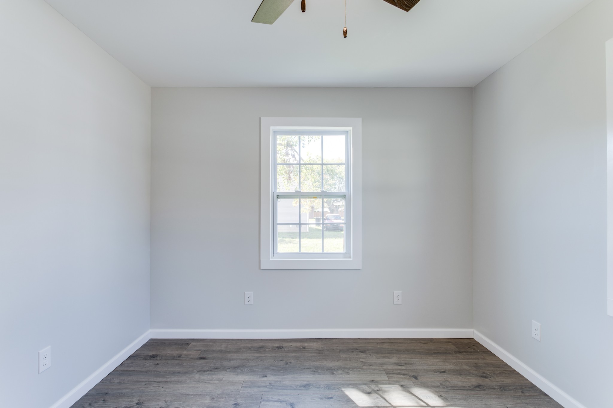 401 3rd Avenue North Decherd, TN 37324 - Photo 21 of 52