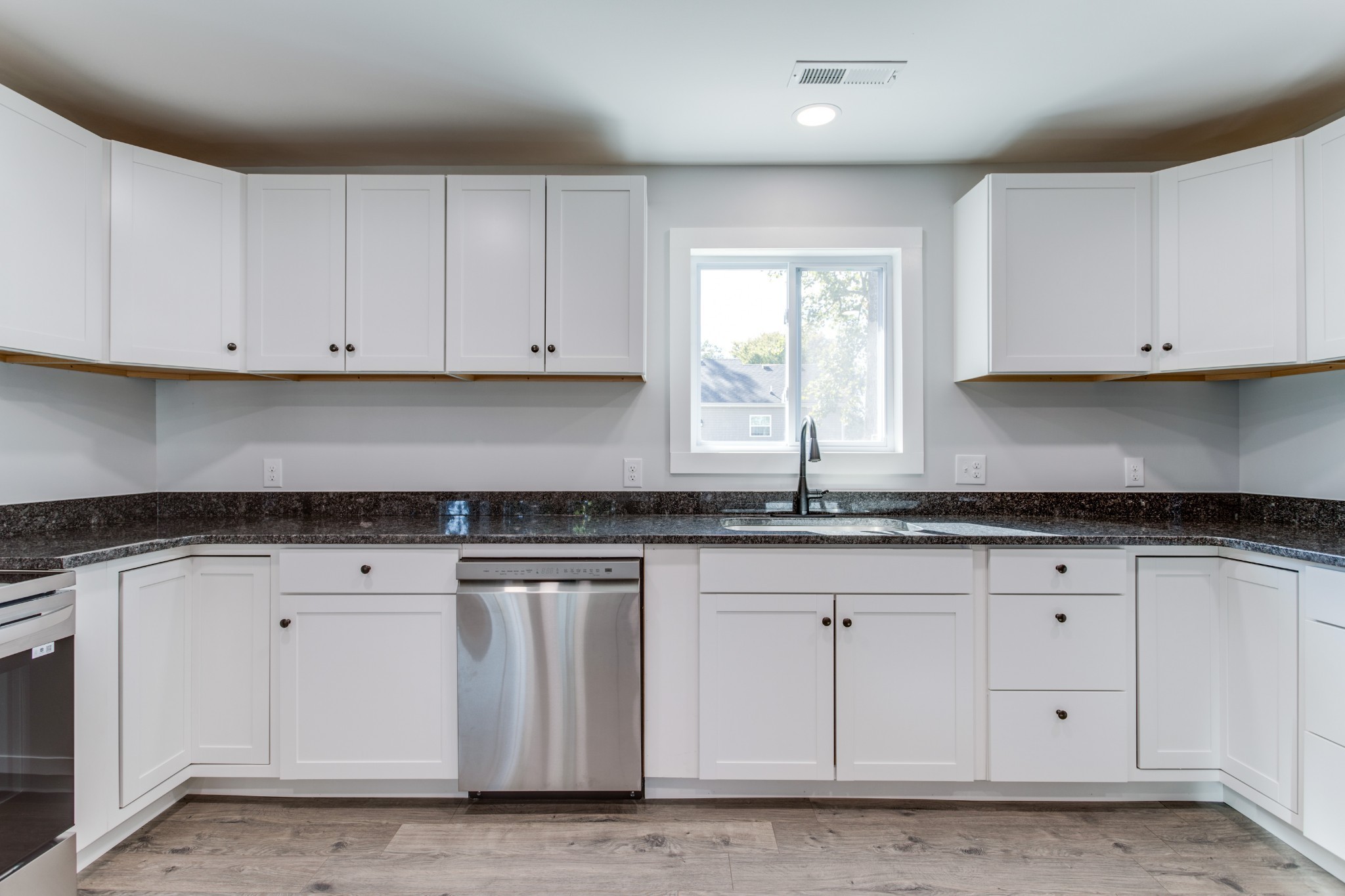 401 3rd Avenue North Decherd, TN 37324 - Photo 24 of 52