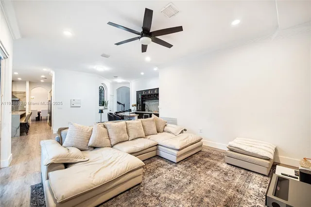 $1,900,000 | 7202 Southwest 123rd Place, Miami, FL 33183