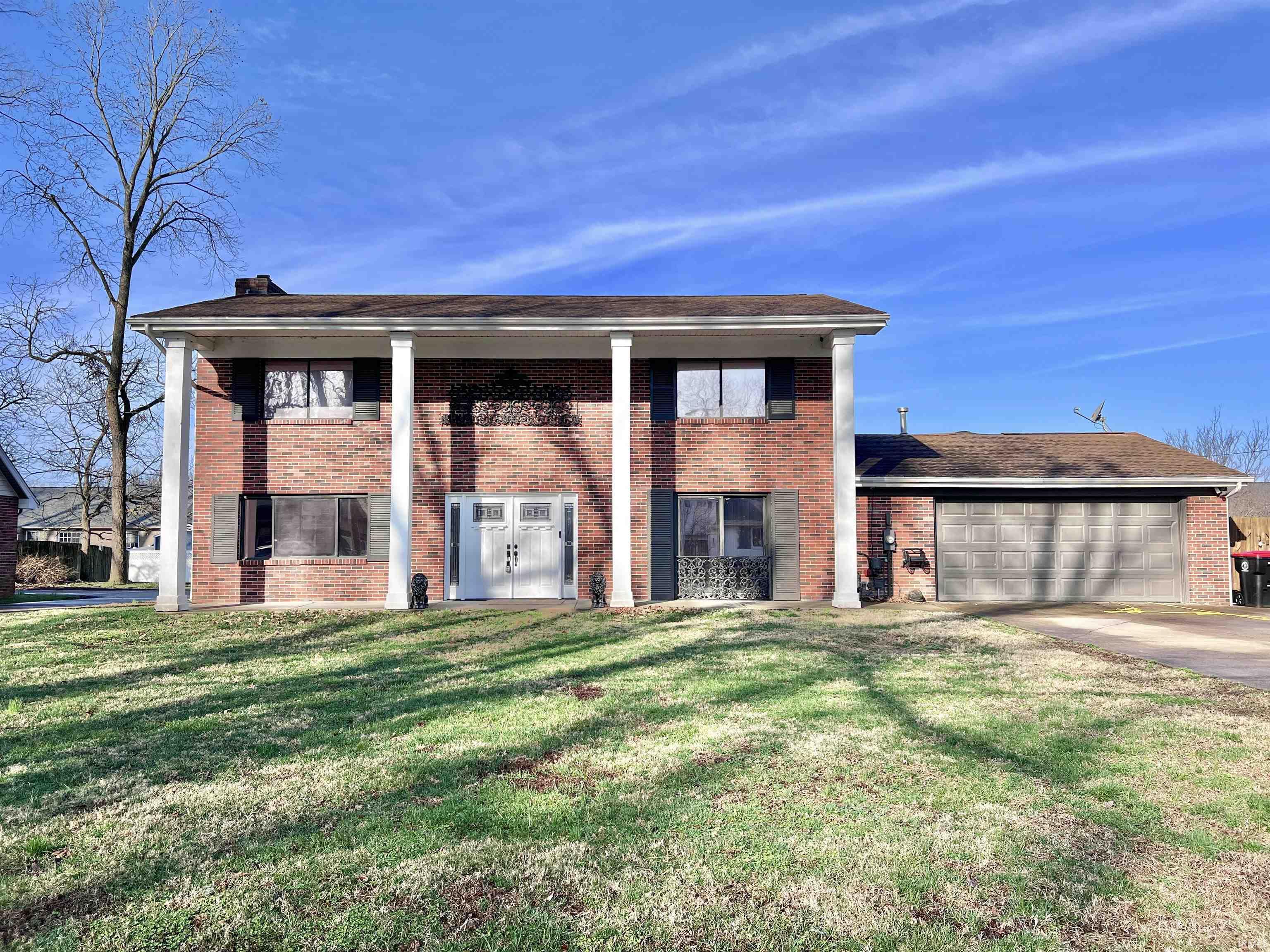 712 Maple Lane Newburgh, IN 47630 - Photo 1 of 28