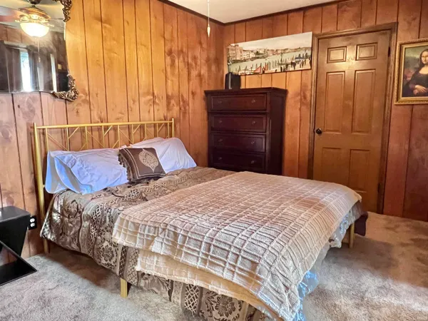 $390,000 | 712 Maple Lane, Newburgh, IN 47630