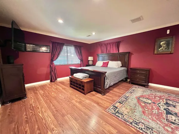 $390,000 | 712 Maple Lane, Newburgh, IN 47630