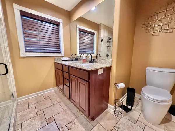 $390,000 | 712 Maple Lane, Newburgh, IN 47630