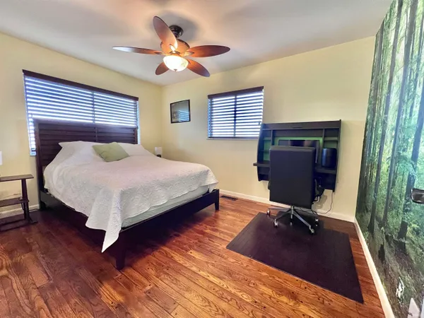 $390,000 | 712 Maple Lane, Newburgh, IN 47630