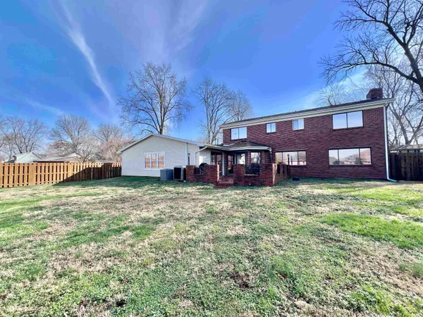$390,000 | 712 Maple Lane, Newburgh, IN 47630