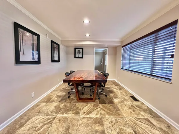 $390,000 | 712 Maple Lane, Newburgh, IN 47630