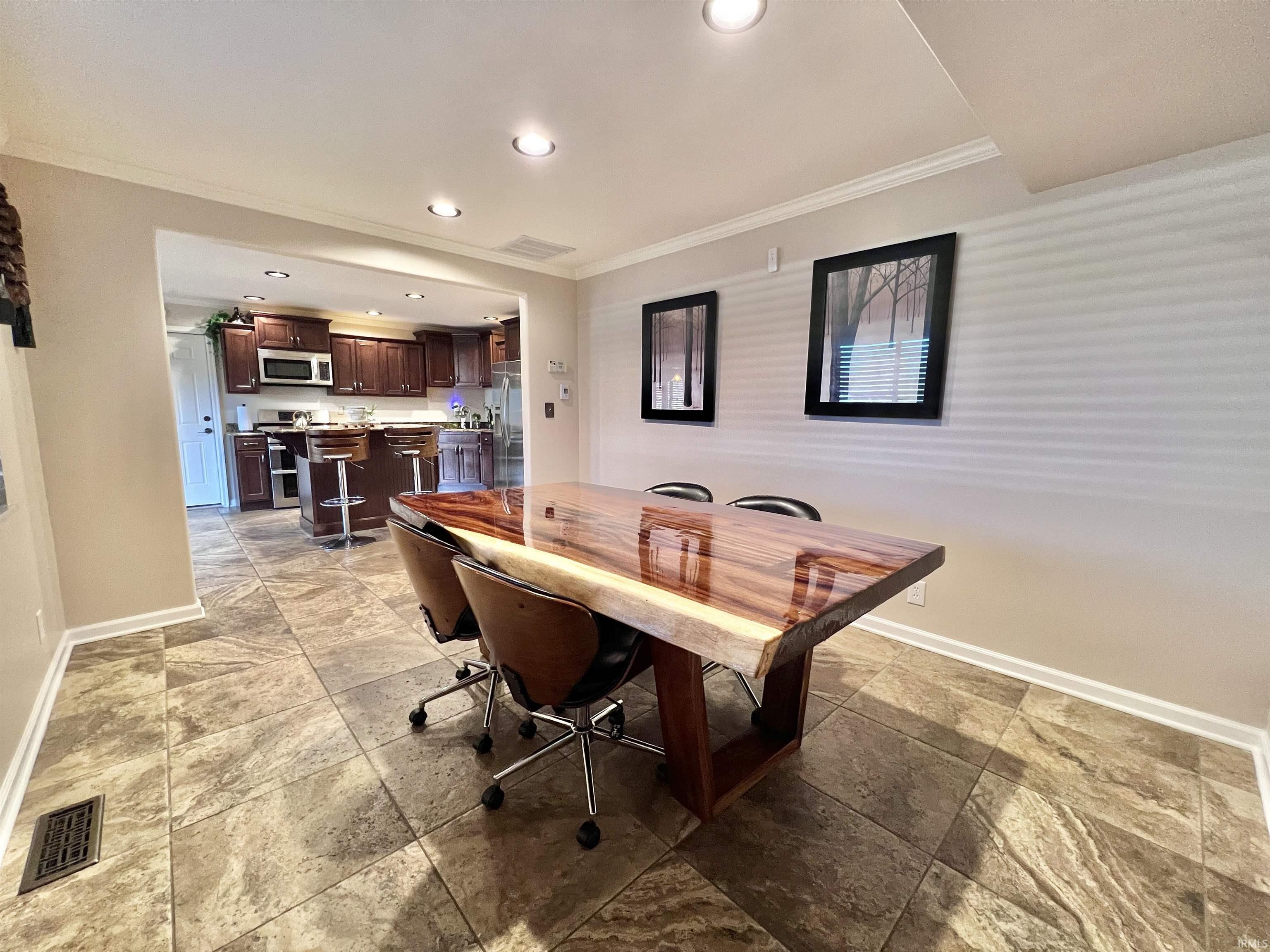 712 Maple Lane Newburgh, IN 47630 - Photo 4 of 28