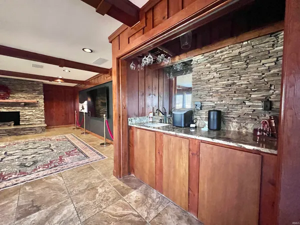 $390,000 | 712 Maple Lane, Newburgh, IN 47630
