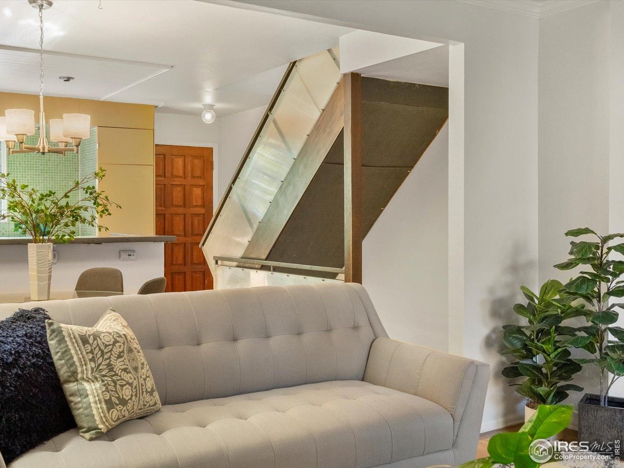 3345 Hickok Place Boulder, CO 80301 - Photo 15 of 34 a living room with furniture and a potted plant