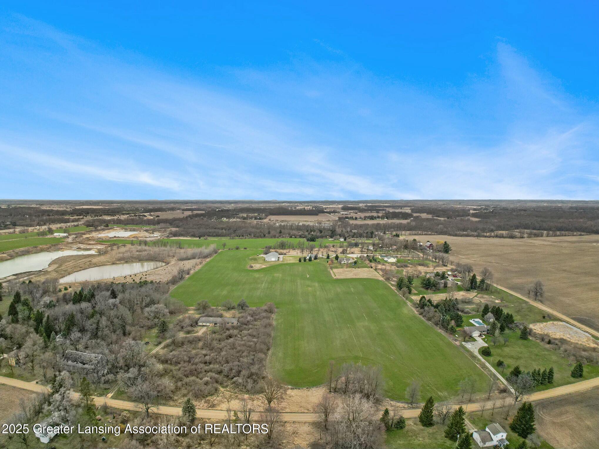 2775 East Howe Road Dewitt, MI 48820 - Photo 19 of 26 tempImage33fWJN