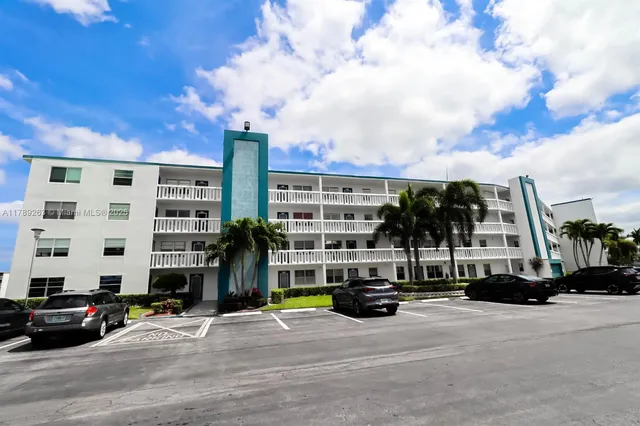 $1,745 | 3035 Exeter, Unit 3035, Boca Raton, FL 33434