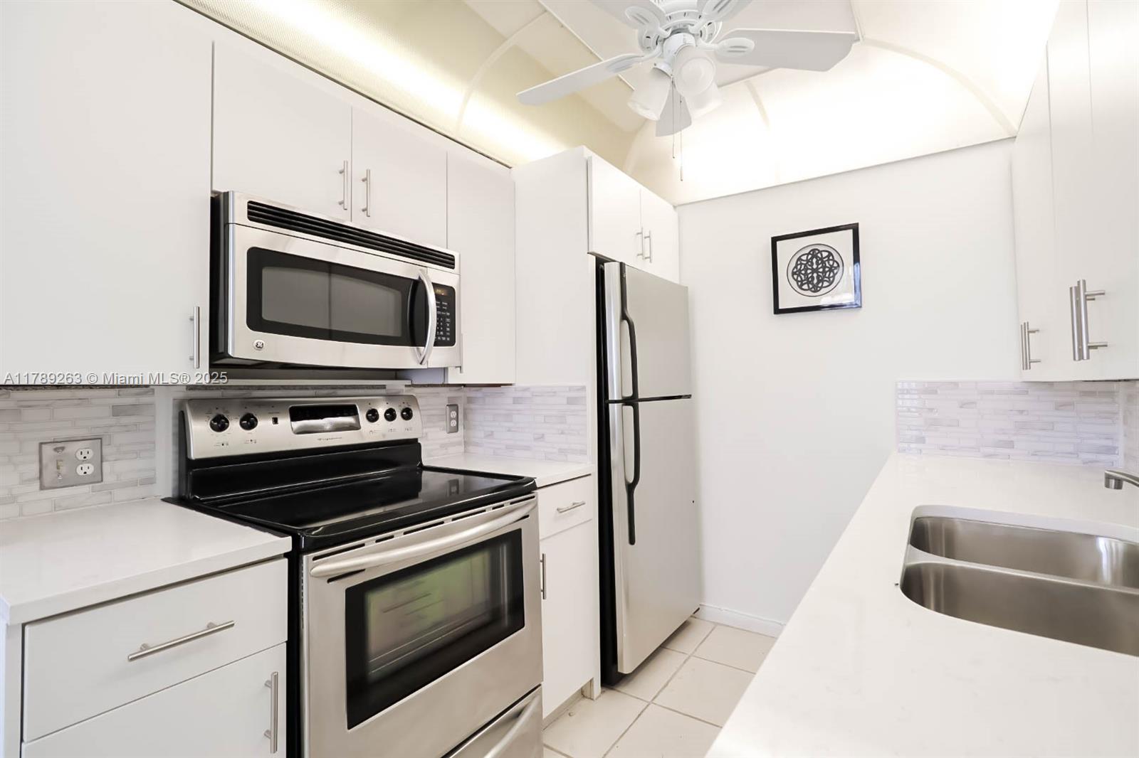 3035 Exeter, Unit 3035 Boca Raton, FL 33434 - Photo 3 of 35