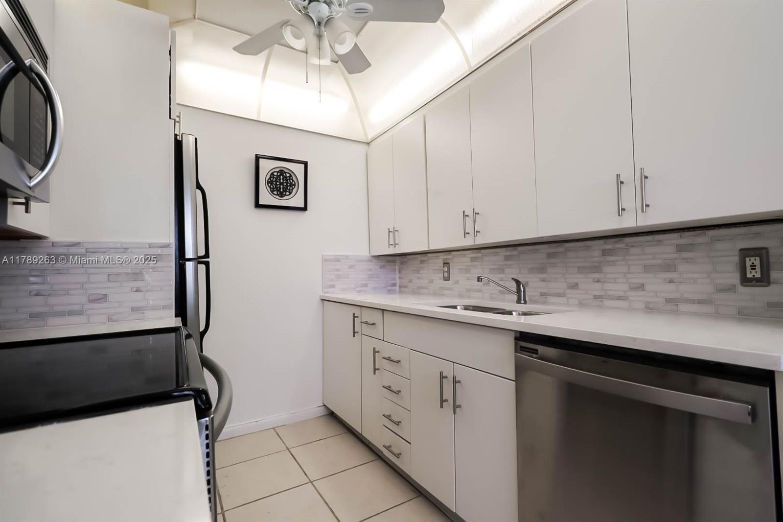 3035 Exeter, Unit 3035 Boca Raton, FL 33434 - Photo 4 of 35