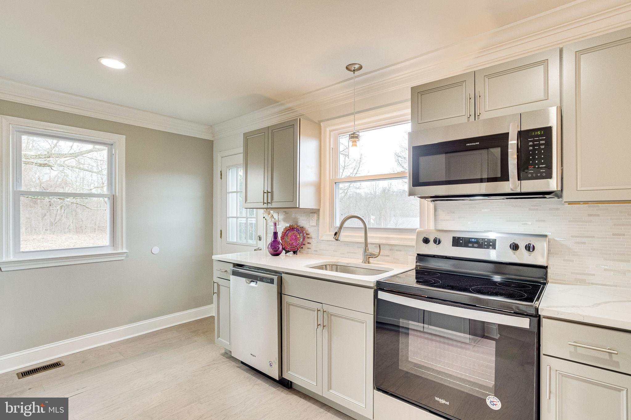2254 Solomons Island Road Huntingtown, MD 20639 - Photo 4 of 58