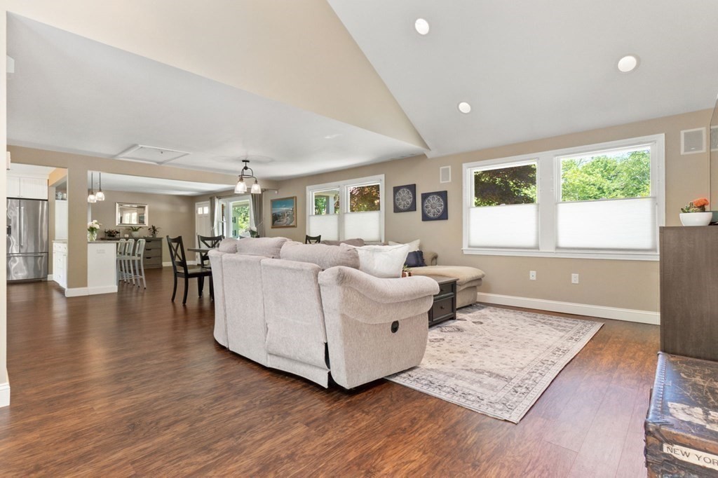 13 Cherry Road Beverly, MA 01915 - Photo 11 of 33 Gallery Image 11