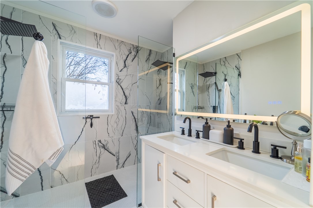 133 Chaplin Street Pawtucket, RI 02861 - Photo 10 of 23