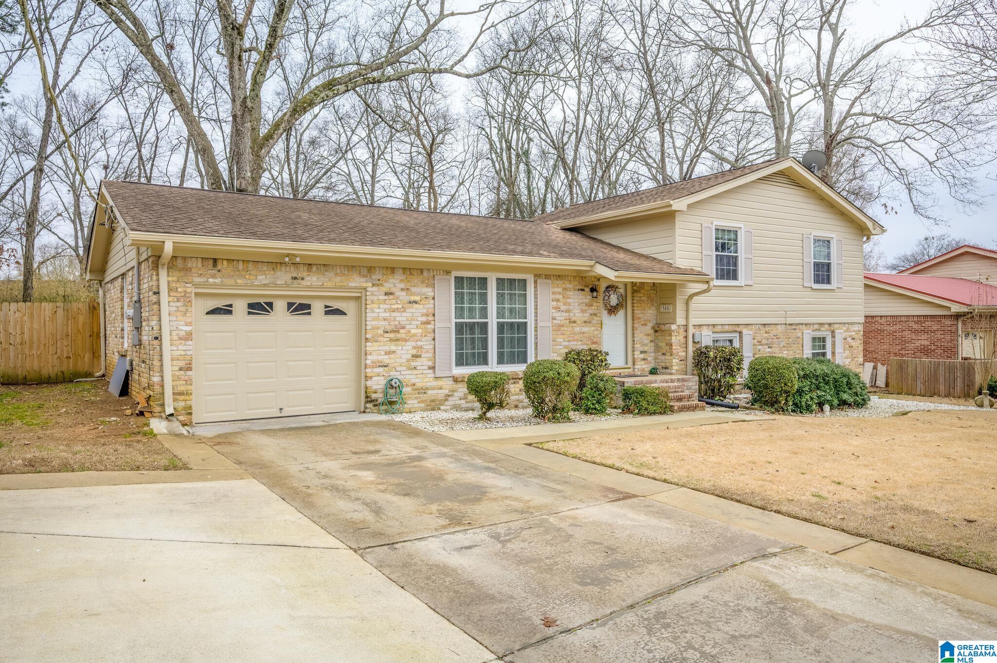 305 Rosemont Road Southeast Huntsville, AL 35803 - Photo 2 of 34