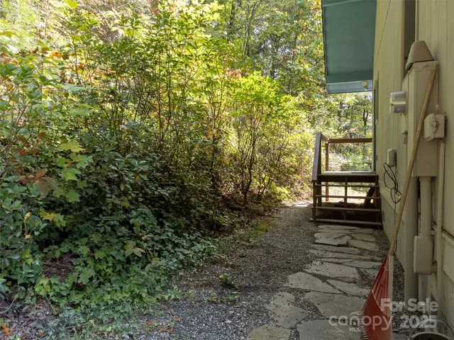 a view of a window in an outdoor space