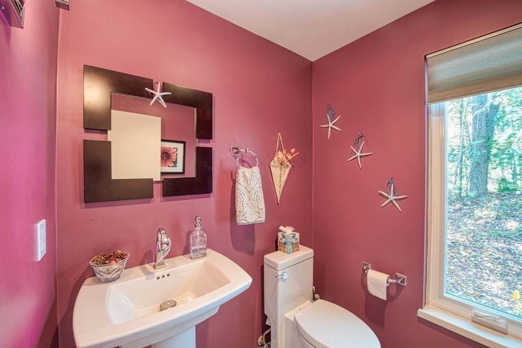 27 Manns Hill Road Sharon, MA 02067 - Photo 14 of 34 Gallery Image 14