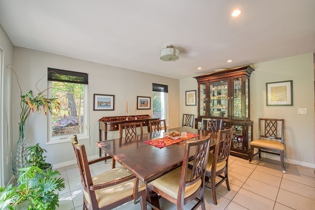 27 Manns Hill Road Sharon, MA 02067 - Photo 8 of 34 Gallery Image 8