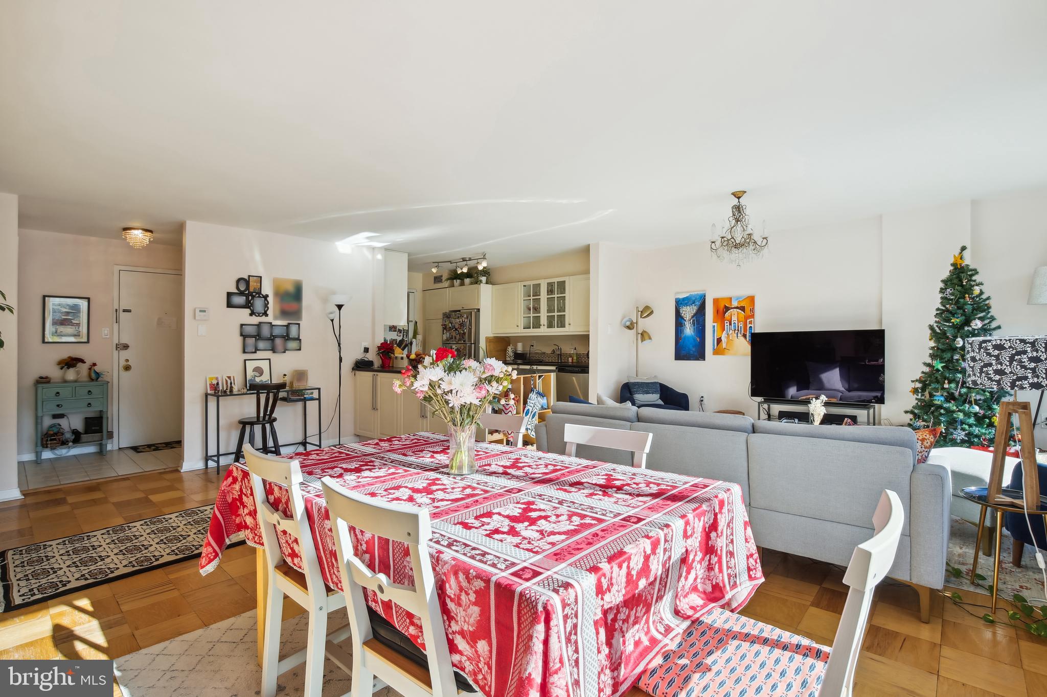 2501 Calvert Street Northwest, Unit 404 Washington, DC 20008 - Photo 15 of 35 Gallery Image 15