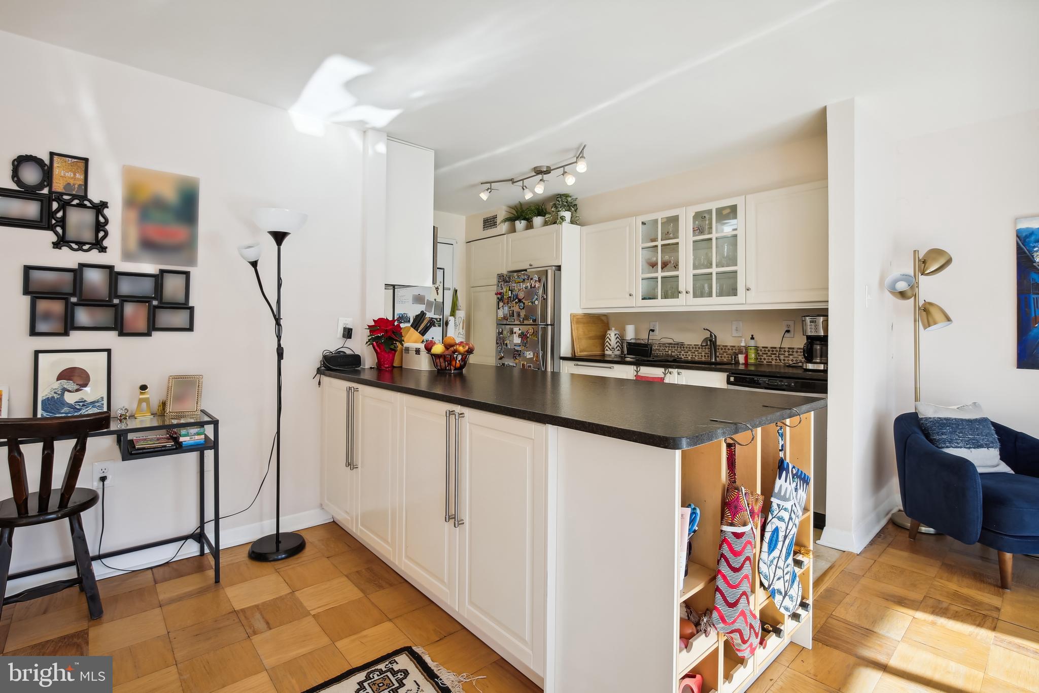 2501 Calvert Street Northwest, Unit 404 Washington, DC 20008 - Photo 19 of 35 Gallery Image 19