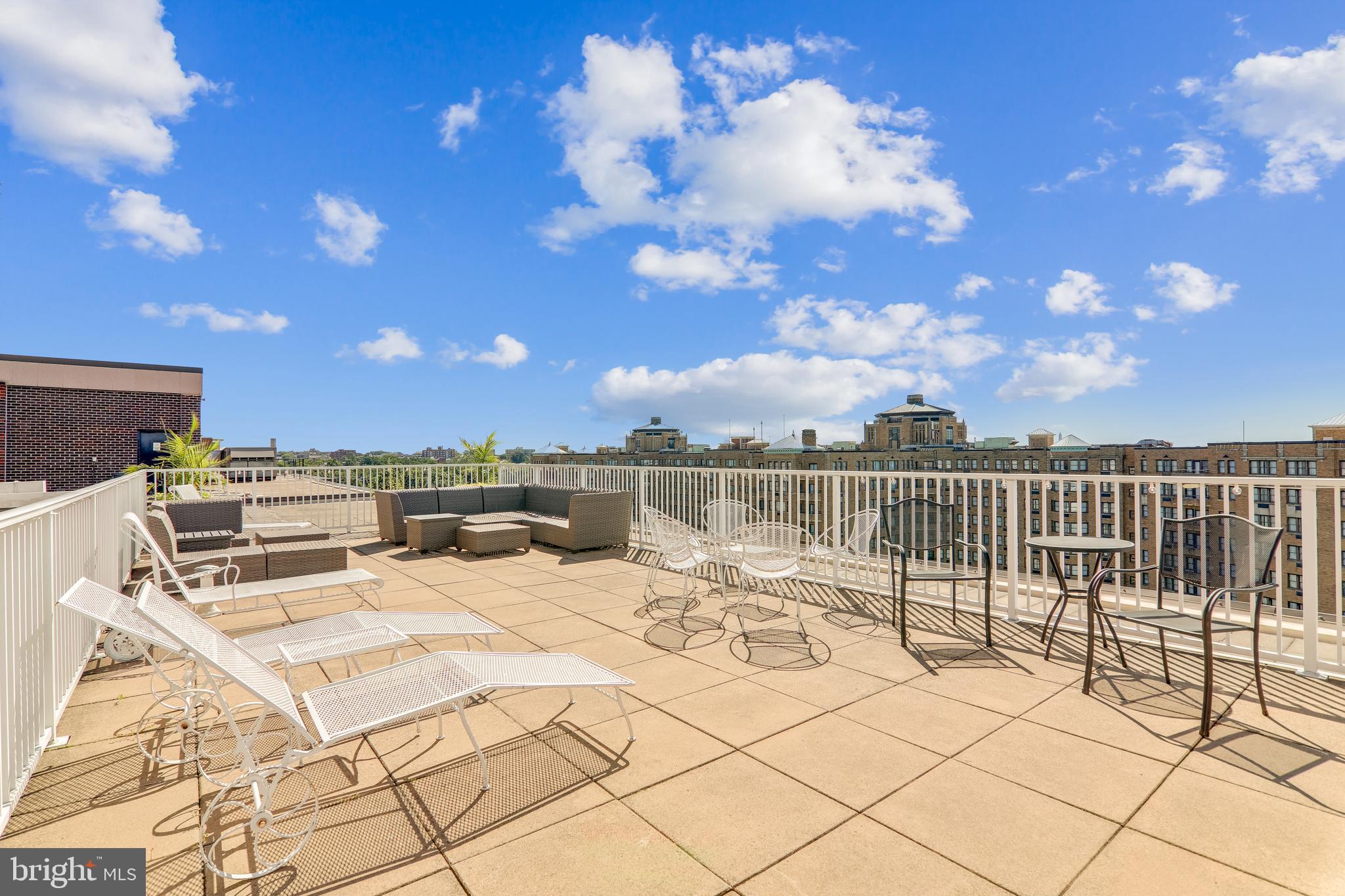 2501 Calvert Street Northwest, Unit 404 Washington, DC 20008 - Photo 2 of 35 Gallery Image 2