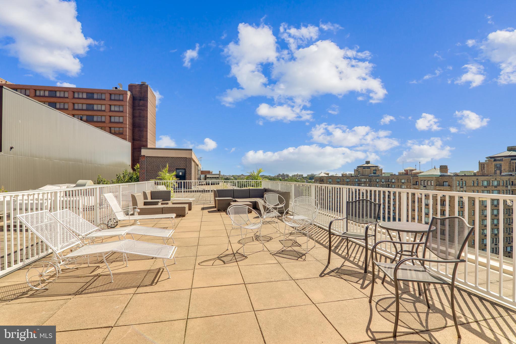 2501 Calvert Street Northwest, Unit 404 Washington, DC 20008 - Photo 4 of 35 Gallery Image 4