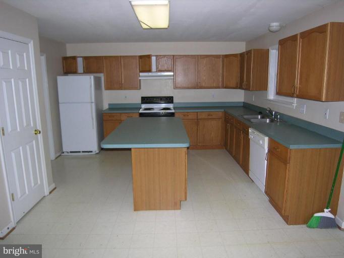 150 Ranson Estates Circle Ranson, WV 25438 - Photo 2 of 9 Kitchen