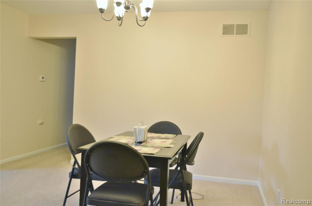 29602 Middlebelt Road, Unit 2801 Farmington Hills, MI 48334 - Photo 10 of 42