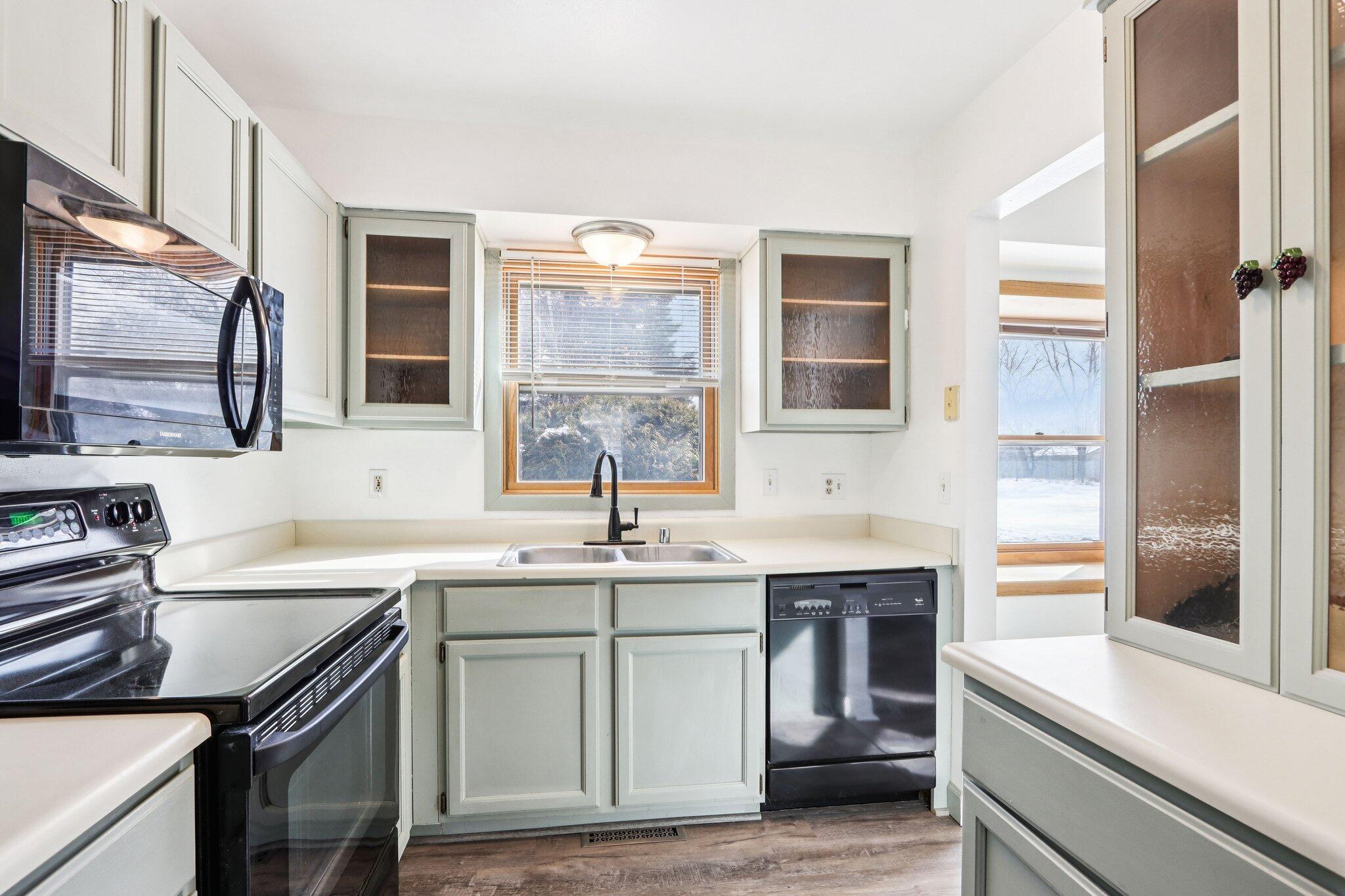 402 South Highland Street, Unit B Wales, WI 53183 - Photo 5 of 30 Kitchen