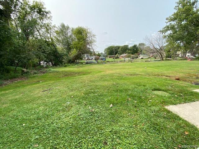 27784 Reo Road, Unit 6 Grosse Ile, MI 48138 - Photo 38 of 38