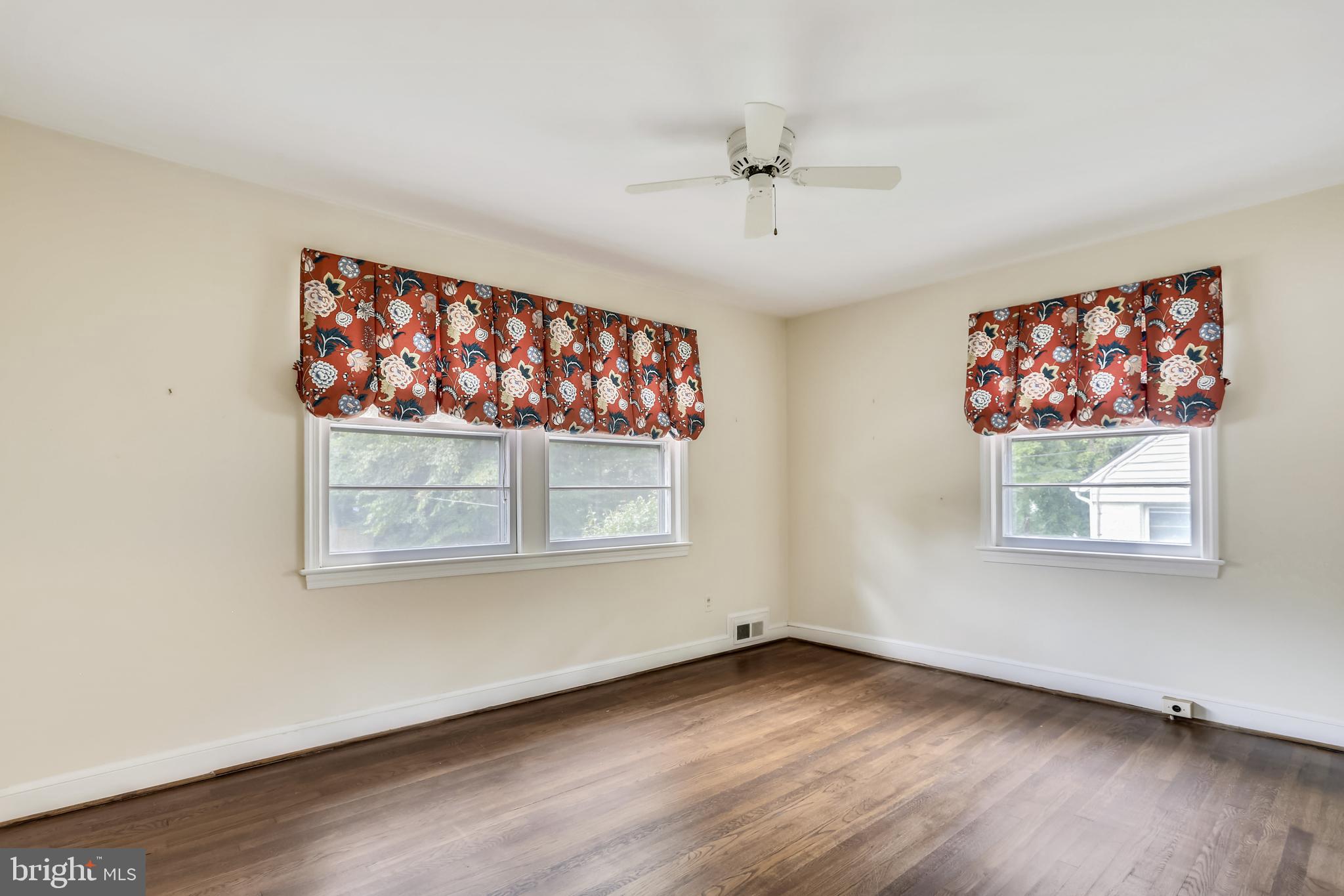 6303 Valley Road Bethesda, MD 20817 - Photo 13 of 39