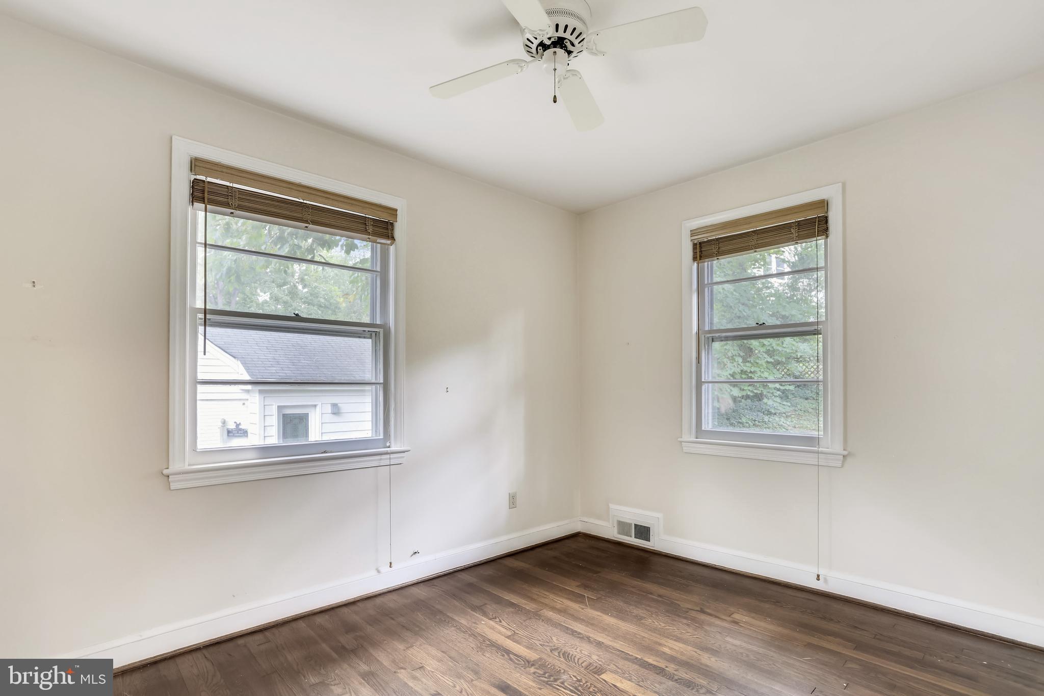 6303 Valley Road Bethesda, MD 20817 - Photo 17 of 39