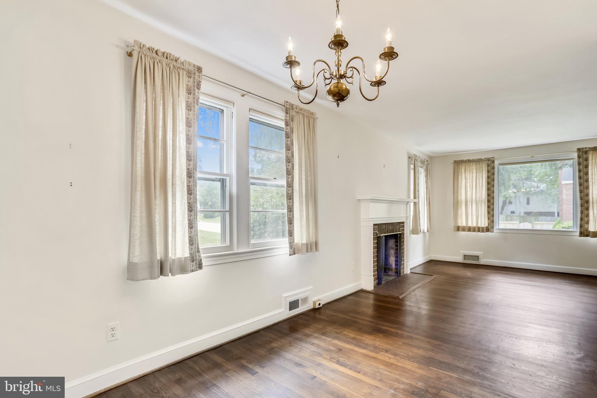 6303 Valley Road Bethesda, MD 20817 - Photo 7 of 39