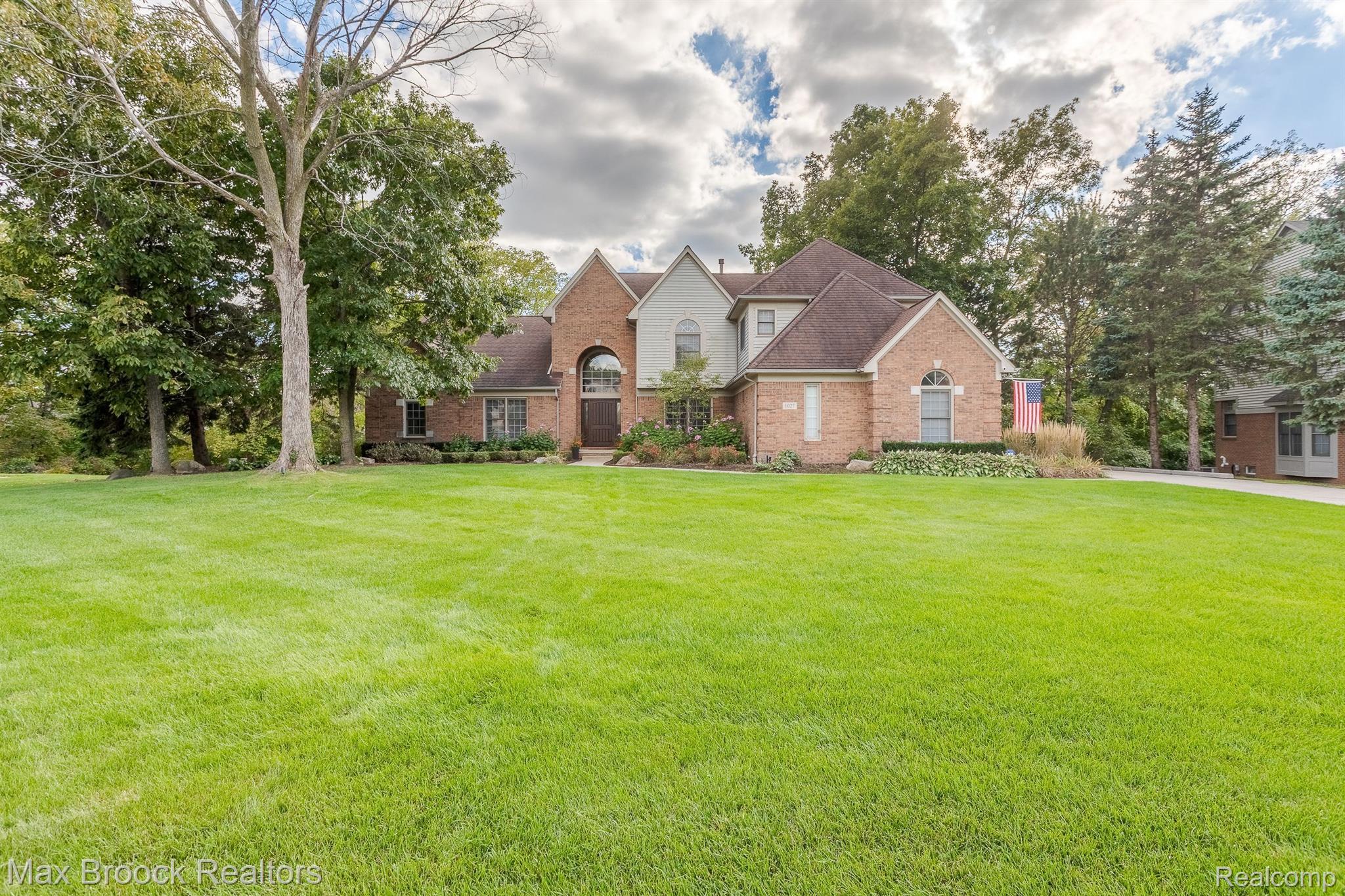 1027 Indianpipe Road Lake Orion, MI 48360 - Photo 55 of 57 Gallery Image 55