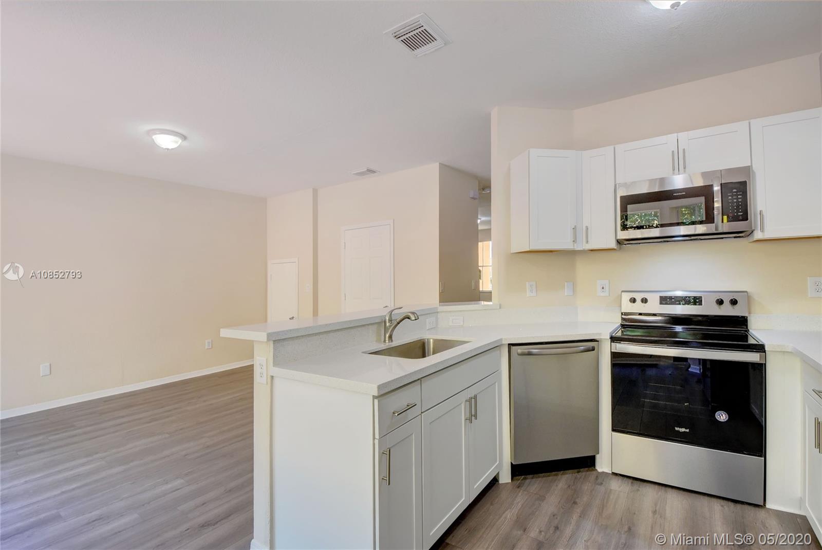 16673 Southwest 80th Terrace Miami, FL 33193 - Photo 13 of 25