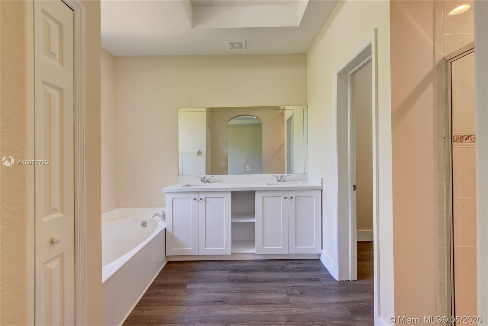 16673 Southwest 80th Terrace Miami, FL 33193 - Photo 18 of 25