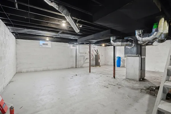 $255,000 | 317 East Bertrand Road, Niles, MI 49120