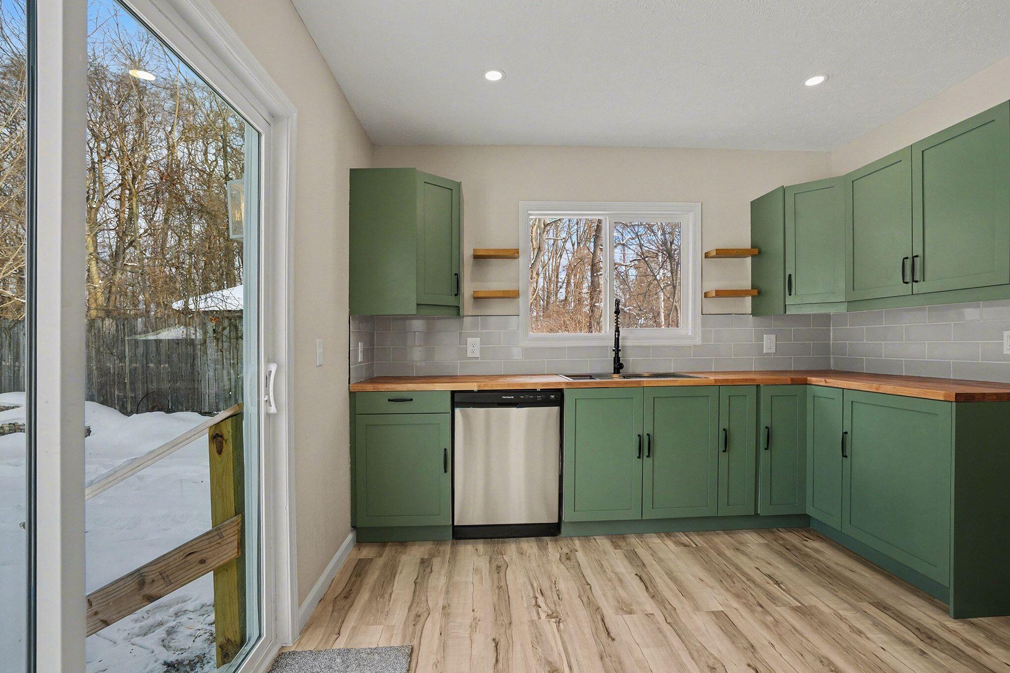 317 East Bertrand Road Niles, MI 49120 - Photo 3 of 29 009__sny2625_646