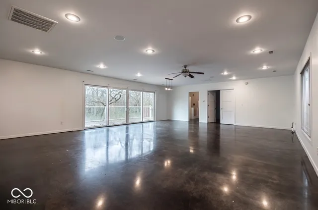 $825,000 | 1550 East Pointe Club Drive, Bloomington, IN 47401